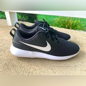 Women’s Golf Shoes - Nike Roshe size 9.5
